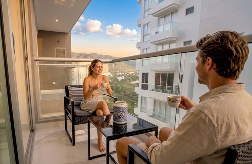 Santa Marta Apartment | 13th Floor · Mountain & Sea View · Pool · 2 min to Beach