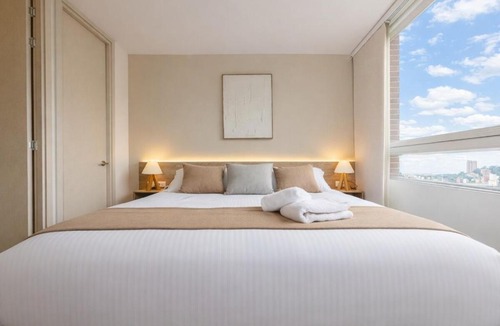 El Tesoro Apartment | 15th Floor City Views El Poblado King Bed & AC