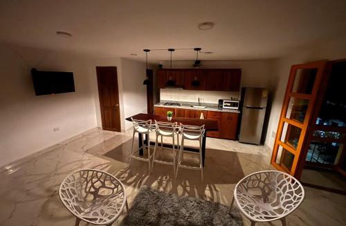 Jerico Apartment | 1Cálido y Amarillo