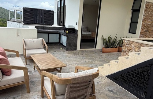 San Jeronimo Apartment | 2-bedroom apartment in charming San Jerónimo with AC and private jacuzzi.