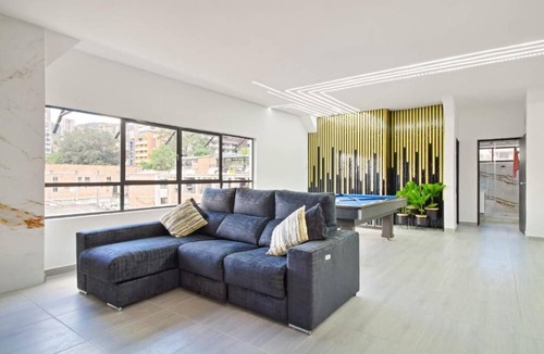 Zona Rosa Apartment | 2 Bedroom Penthouse with Pool Table
