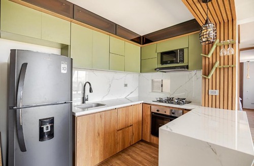 Riomar Apartment | 2 BR 15th Floor City View Pool & Gym