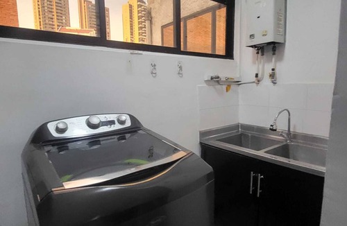 Zona Rosa Apartment | 2BR apt! Great location! Near park Lleras and Provenza! A/C and Fast internet!