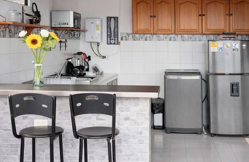 La America Apartment | 302-4 Habitacion Triple con baño privado fuera de la habitacion en Coliving