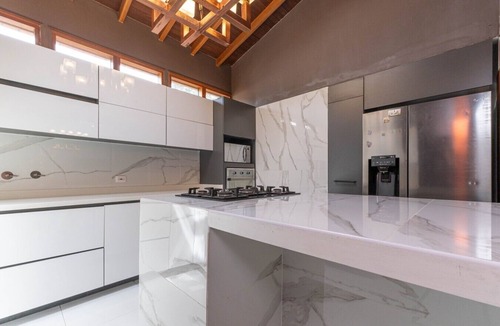 El Poblado House | 4BR Villa Heated Pool Private Nightclub-El Poblado