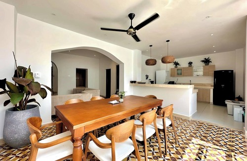 Cartagena Walled City Villa | 5-Ensuite BR Oasis: Private Pool, Breakfast Prep & Staff, Secure Location +Bonus