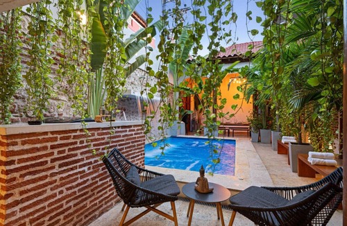 Cartagena Walled City Villa | 5-Star Getsemani Villa | Private Pool | Sleeps 18