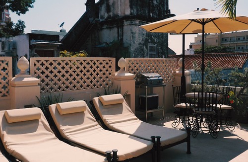 Centro House | 7 BR Mansion in Historic Downtown with Jacuzzi, Swimming Pool and Rooftop