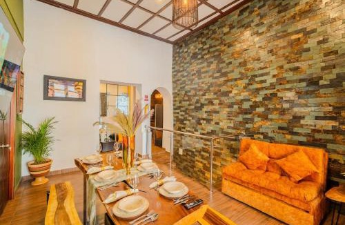 Centro House | 7BR Walled City Diamond Villa - Rooftop Heated Jacuzzi