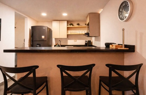 El Tesoro Apartment | 7th floor modern apartment near provenza
