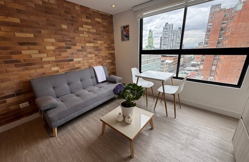 Barrios Unidos Apartment | 81 Charming 1-bedroom apartment in lovely Bogotá with WiFi, fitness room