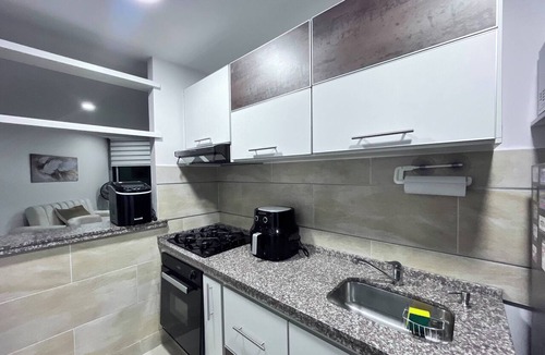 Armenia Apartment | Adorable 2-bedroom apartment in amazing Armenia location