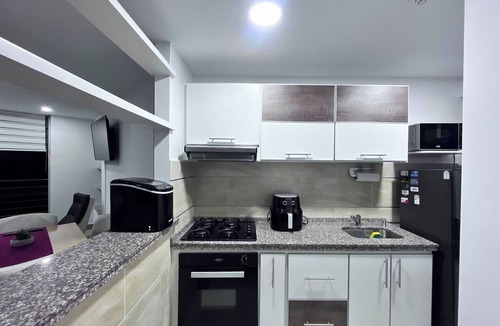Armenia Apartment | Adorable 2-bedroom apartment in amazing Armenia location
