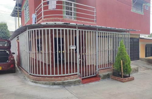 Rivera House | Agradable casa con parqueadero, en Rivera Huila.