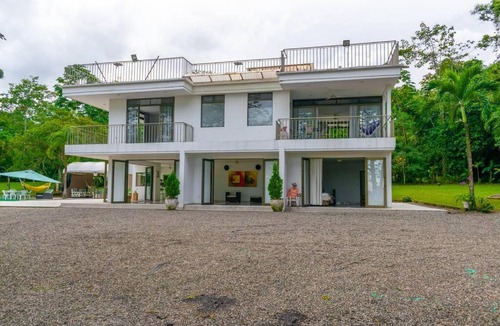 Restrepo House | Agradable y hermosa casa de campo con piscina.