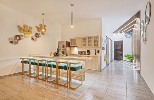 Lalinde Apartment | All inclusive tourism package 6-bedroom apartment right next to Park LLears