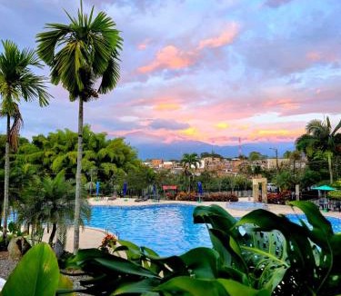 La Tebaida Apartment | Alojamiento Familiar para 15 - Con 4 Piscinas - 3 Jacuzzi - Sauna By Molca Travel