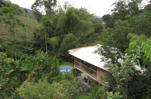Andes House | Alojamiento rural pájaros y flores