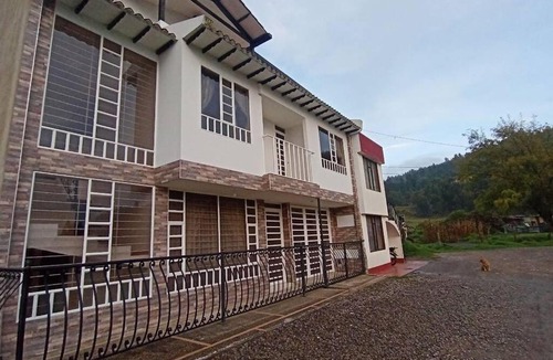 Tibasosa House | Alojamiento San Fernando