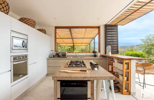 Fusagasuga Condo | Amazing 5-bedroom condo in welcoming Arbelaez for your getaway