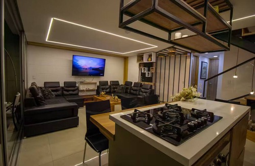 Itagui Apartment | Amplio ático con vistas, jacuzzi a 15 min de Provenza