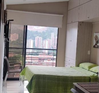 Bello Apartment | Aparataestudio Tipo Loft Moderno , cerca de la estacion del metro