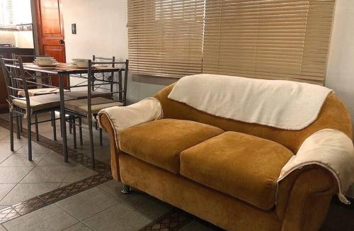Barrios Unidos Apartment | ApartaEstudio cerca de todo!