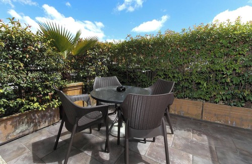 Antiguo Country Apartment | Apartamento Premium con terraza, a pasos de la Zona t/Parque 93/area 120 mts