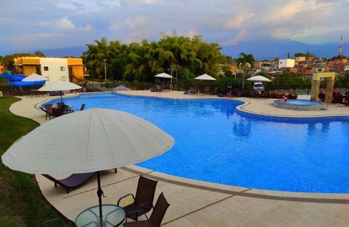 La Tebaida Apartment | Apartasol 102 B el mejor sitio para tu descanso y diversión CON WIFI