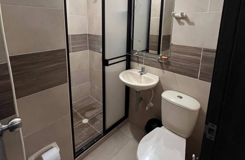 Santa Fe de Antioquia Apartment | Apartment in Santa Fe de Antioquia with Swimming Pool one block away and Air Conditioner