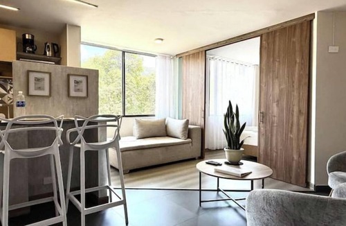 Chico Apartment | Apartment, 6-2 Parque da 93