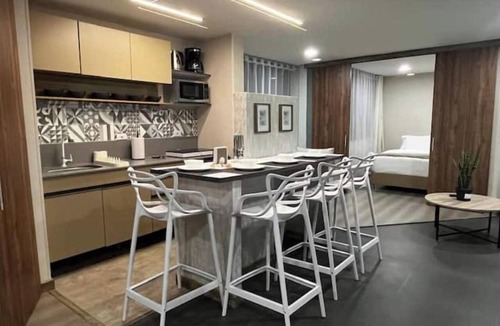 Chico Apartment | Apartment, 6-2 Parque da 93