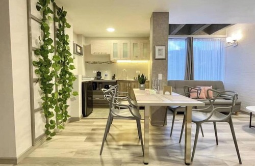 Chico Apartment | Apartment 7, Parque da 93