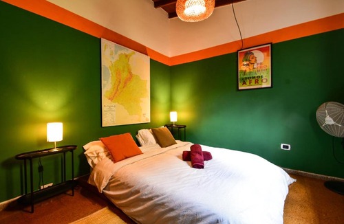 La America Apartment | Apartment in Colonial House I Laureles I Quiet Street