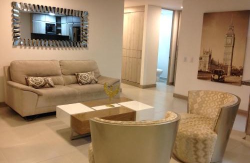 Menga Apartment | Apto Amplio & Vista a la Montaña