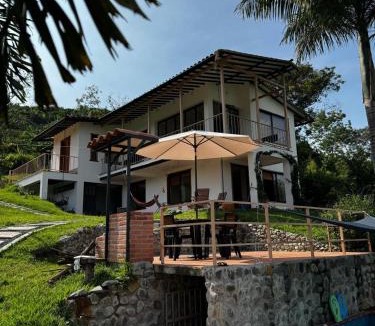Anserma Apartment | Apto nuevo y moderno con piscina y bbq, zona rural