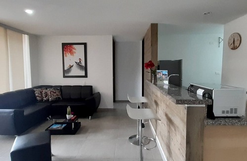 Floridablanca Apartment | Aptoestudio con aire cerca a las clínicas