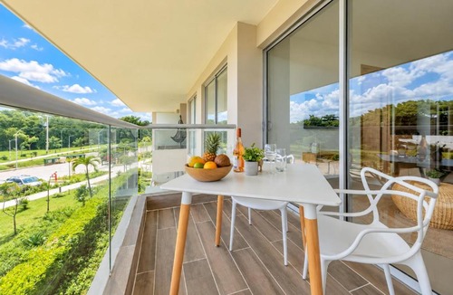 Zona Norte Apartment | Baia Kristal: playa privada, laguna y balcón