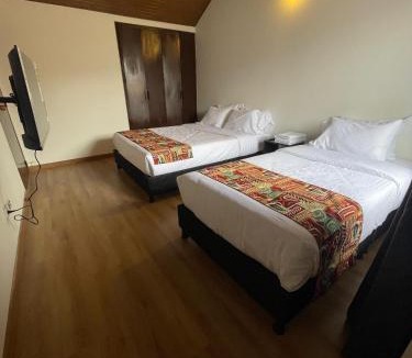 Barrios Unidos House | Bamuka Hostal