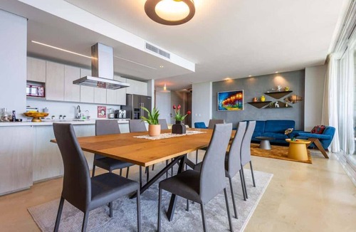 Porto Nao Apartment | Beach access, pool & BBQ on Isla Barú