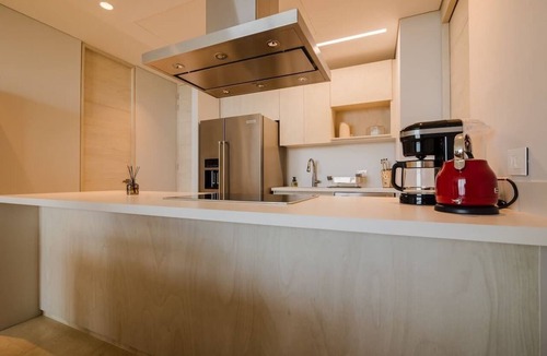 Porto Nao Apartment | Beachfront escape w/private BBQ & pool