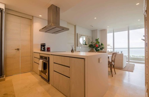 Porto Nao Apartment | Beachfront escape w/private BBQ & pool