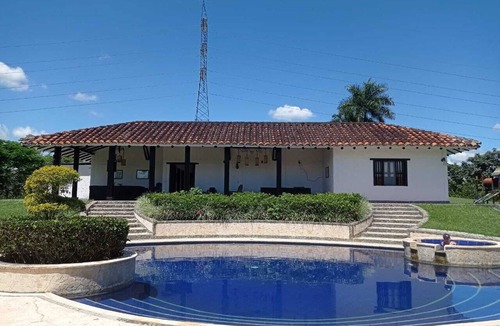 La Victoria Other | Beautiful 6-bedroom farmhouse with AC in charming La Victoria