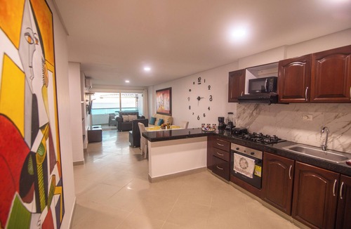 El Laguito Apartment | Beautiful Ocean Views, 2 rooms, AC, Pool, beach, hot showers! 11 Floor!