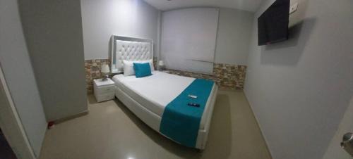 Marbella House | Bm-3 room near the sea with air conditioning and WIFI
