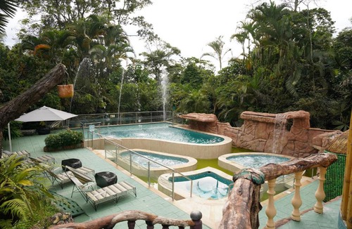 Tena Hotel | Boscaje Solarpunk Habitat
