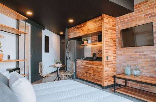 Laureles Apartment | Bright & Rustic Loft on the valley of Laureles with A/C