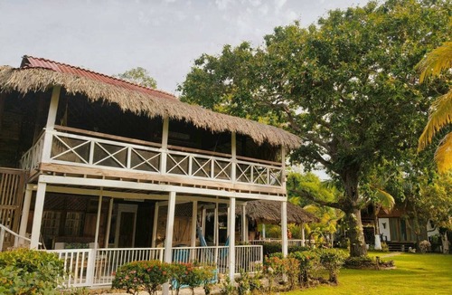 Monitos Cabin | Brisas del Mar, Moñitos, Colombia