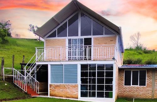 Totoro Ski Chalet | Cabaña Amanecer Natural Popayán