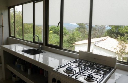 Girardot Cabin | Cabaña Serrania